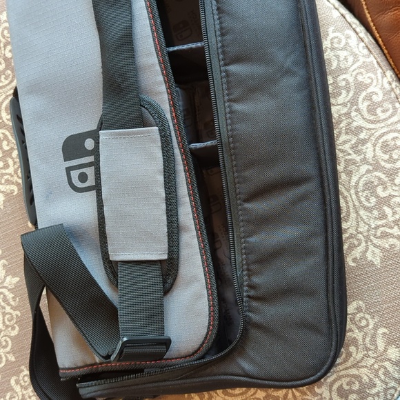 Nintendo Switch carry case - Picture 12 of 12